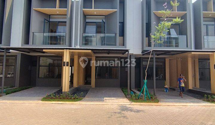 Rumah Cantik Full Furnished 2 Lantai Di Bsd City  4