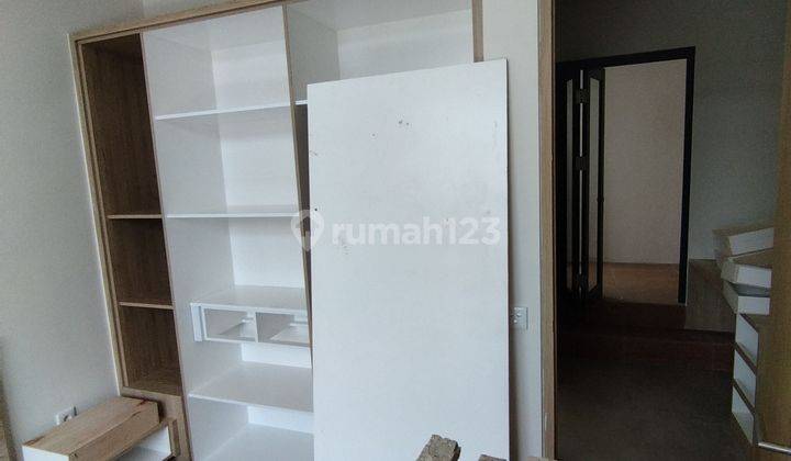 Rumah Cantik Full Furnished 2 Lantai Di Bsd City  7