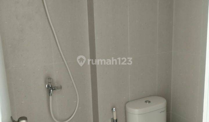 Disewakan Ruko Baru Hampton 2 Lantai Paramount Gading Serpong  2