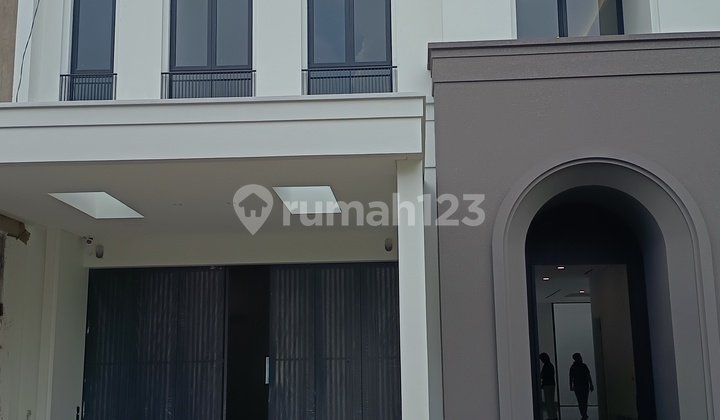 Rumah Mewah 2 Lantai Siap Huni di Alam Sutera 2