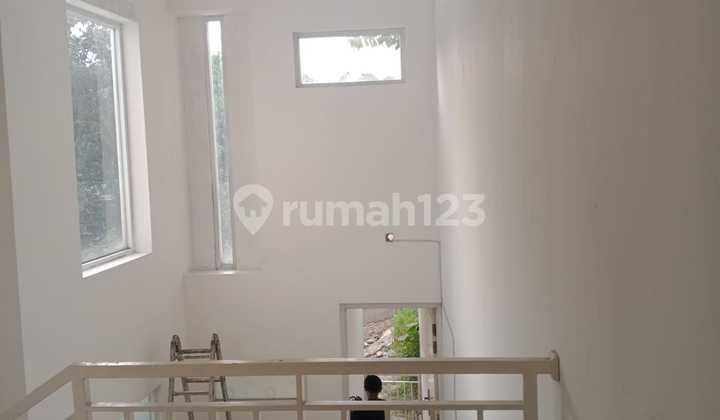 Jual Cepat Rumah Bukit Nusa Indah Rapih Siap Huni 2 Lantai Ciputat Tangerang Selatan 2