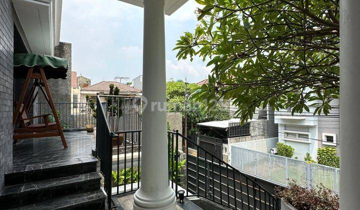 Rumah Classic Kebayoran Baru Hommy Murah 2