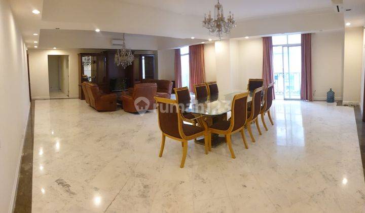 Apartement Apartemen Eksekutif Menteng 5 BR Semi Furnished Bagus 1