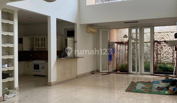 Rumah 2 Lantai Bagus Semi Furnished SHM di Gedung Pinang, Jakarta Selatan 2