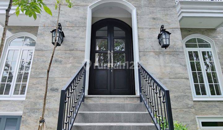 Rumah Modern 3 Lantai Private Lift Di Kebayoran Baru, Jakarta Selatan 1