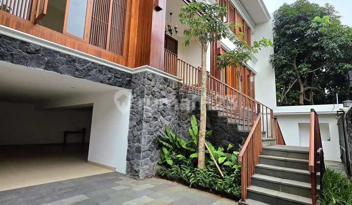 Rumah Konsep Tropikal Kemang Dalam Siap Huni Bebas Banjir Fully Furnish Jual Cepat