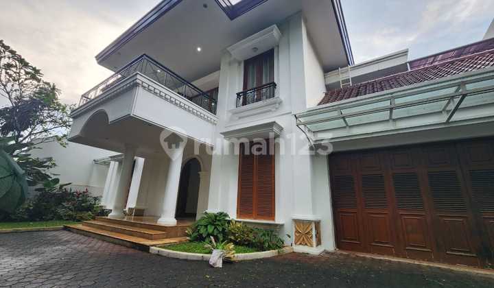 Kebayoran Baru Rental House Move-In Ready Very Hommy & Comfortable and Very Private Kebayoran Baru Rental House Move-In Ready Very Hommy & Comfortable and Very Private