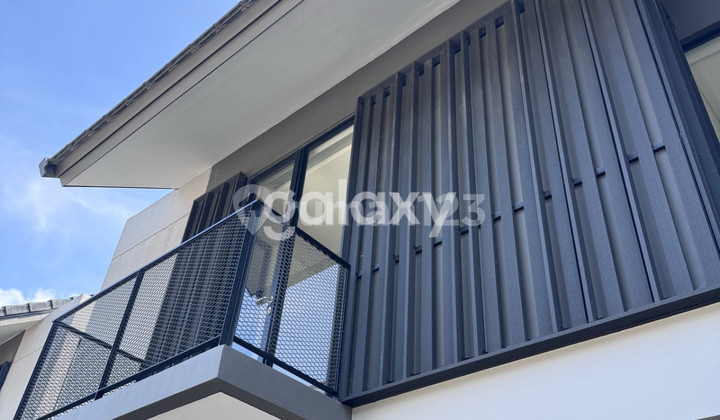 For Rent Premium House – 2 Floors Near Juanda Airport & Toll Road