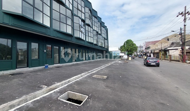 For Sale 9 Shop Houses on Jalan Merr Surabaya Ready Units