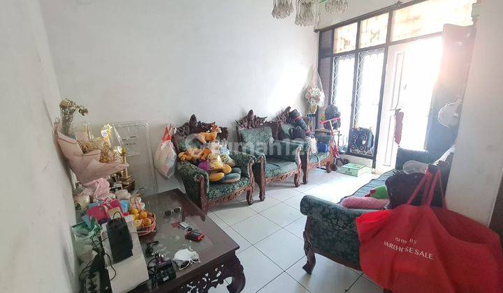 Dijual rumah rapi siap huni di Taman Meruya Ilir 2