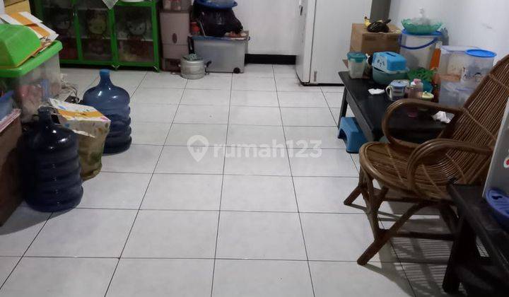 Dijual cepat rumah di Meruya lokasi strategis, jalan besar 2