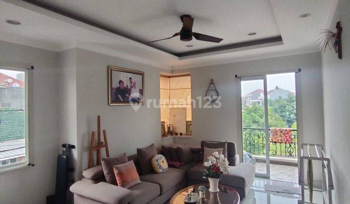 Dijual rumah cantik, rapi, hoek di Citra 2 Jakarta Barat 2