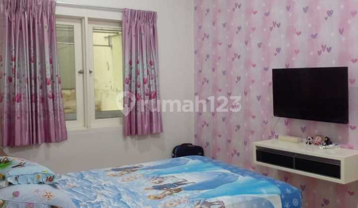 Disewakan Cepat Rumah Full Furnished di Taman Surya 5