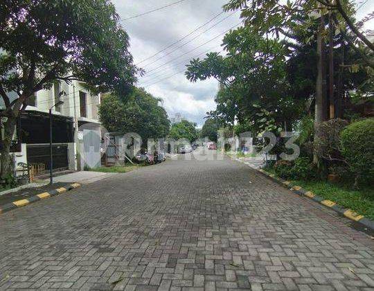 Rumah 2 Lantai Bagus SHM di Batununggal Indah, Bandung 2