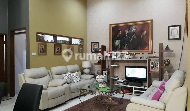 Nice House with Certificate in Batununggal Indah Complex, Bandung 2