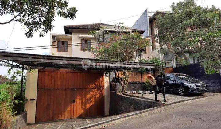 Rumah 2 Lantai Bagus SHM di Karang Tineung, Bandung 1