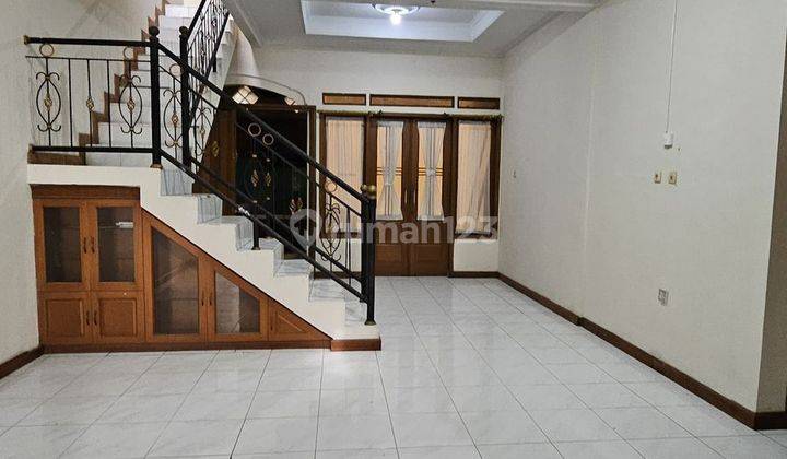 ruang keluarga dijual rumah komplek panorama alam
