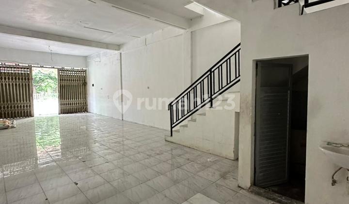 For Rent 2-Story Shop House in Karah Jambangan Surabaya, Facing Main Road with Heavy Traffic, Suitable for Office, Leasing, Cooperative, Clinic, etc.