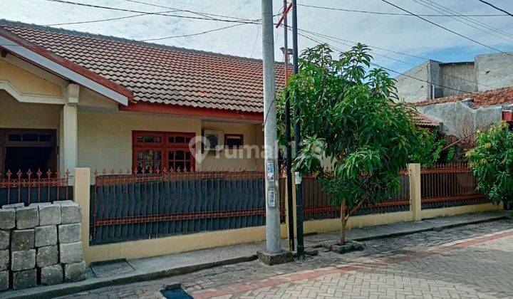 Pusat Kota Bagus Terawat Rumah 2 Lantai Ra Kartini Kebomas Gresik 2