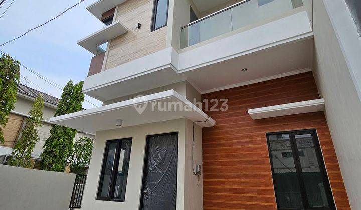 READY SISA 2 UNIT BARU GRESS Rumah Minimalis 2 Lantai Rungkut Asri Surabaya Akses Mudah Dkt UBAYA UPN 2