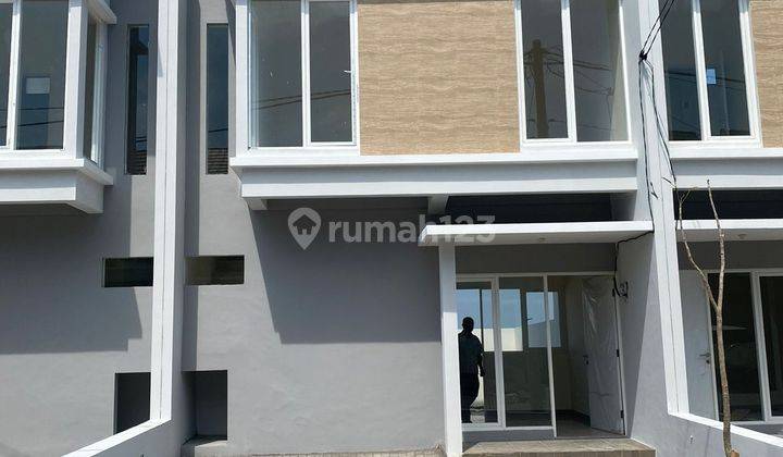 DARI BARU BELUM PERNAH DIPAKAI Rumah Millenial 2 Lantai The Anvaya Juanda Sidoarjo 600Jtan One Gate Jalan Dpn 9m Bisa KPR 1