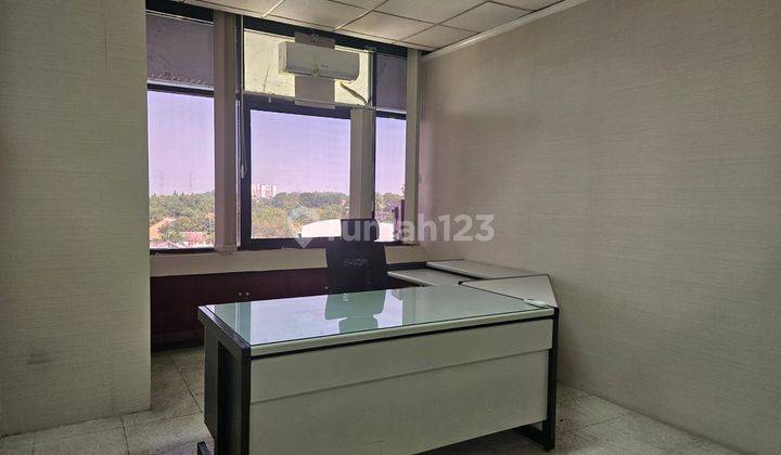 Office Space Ready Semen Indonesia Jl. Veteran Gresik 104m2 Semi Furnished Siap Operasional 2