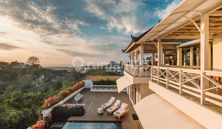 5 MINS TO THE BEACH Truely Tropical Modern 4Br Villa Jalan Pantai Balangan Jimbaran Bali  Ocean View Large Infinity Pool