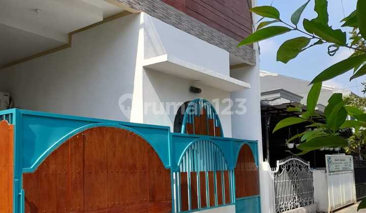 BANGUNAN TERAWAT FULL FURNISHED Rumah Ketintang Surabaya 2 Lantai Bonus Income Kost 5Jtan/bln 2