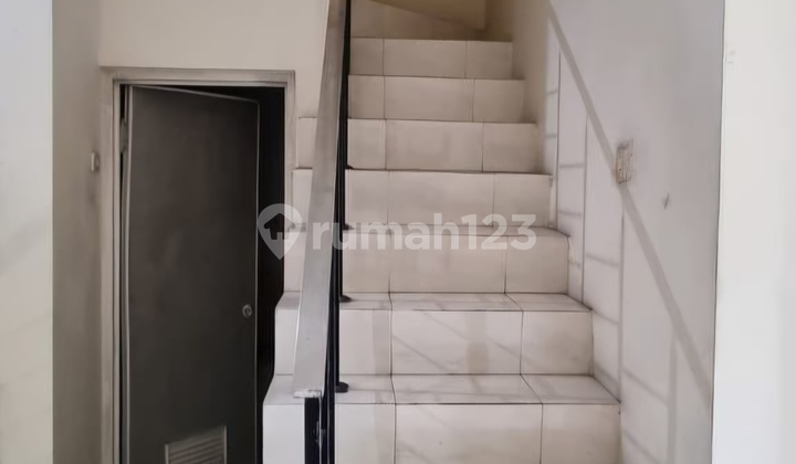 Rumah Besar, Siap Huni - untuk Keluarga yang Sudah Naik Kelas 2