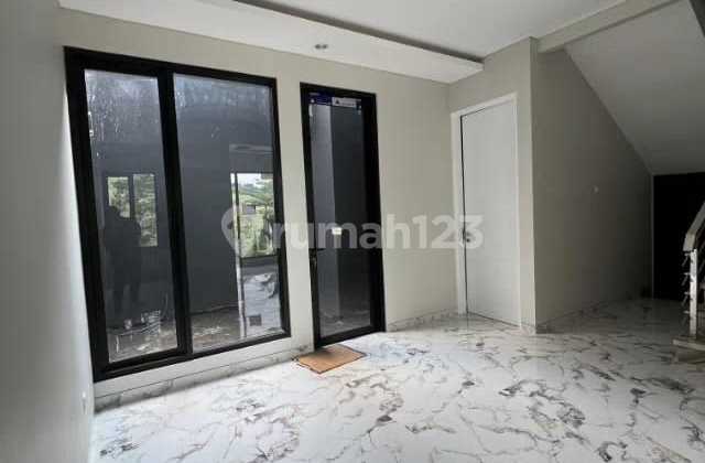 VIEW LEMBAH THE BEST Villa Taman Dayu Pandaan 8x15 2Lantai Mewah Full Granit 80x80 Jual Murah