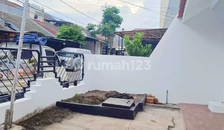 Rumah Siap Huni Nginden Intan Surabaya Baru Renov Satu-Satunya di Harga 1Man 1