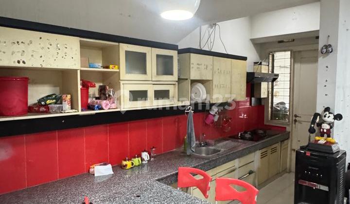 Rumah Central Park A.Yani Ketintang Surabaya  8x16 SHM 2Lantai Bagus Siap Huni Belakang Polda Jatim