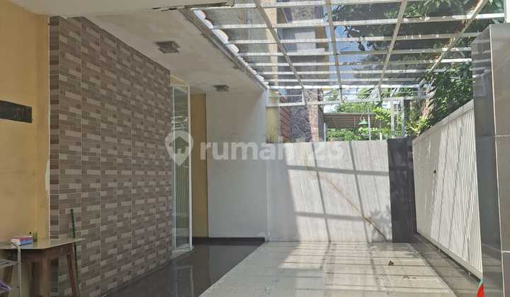 Medokan Asri East Surabaya House Total Renovation 2 Floors 13x27 Minimalist Ready to Occupy In Front of Park Developer Price 2