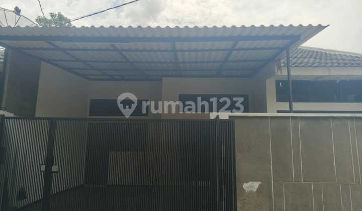 Strategic House in Gunung Anyar, East Surabaya - Near Merr