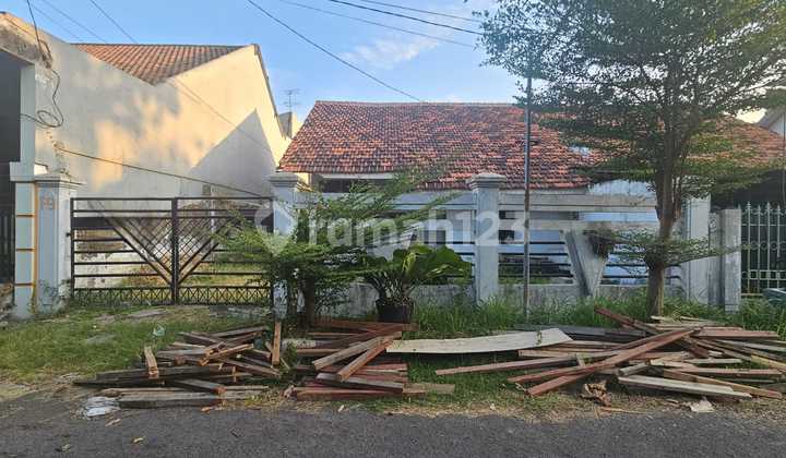 LAND ONLY CALCULATION Medokan Rungkut East Surabaya House SHM 10x20 Suitable for Building Boarding House Near UPN, UT & Eka Chandrarini Hospital MERR 1