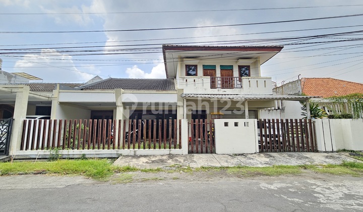 Rumah Jemur Andayani Wonocolo Surabaya 301m2 SHM Denah Ruangan Lega Bangunan Terawat Dkt Polda, RS. Bhayangkara