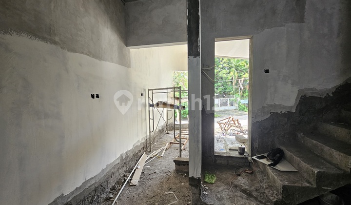 RUMAH BARU 2 LANTAI HARGA 1M-AN - 200m dari Raya Prapen, Saronojiwo Surabaya 2