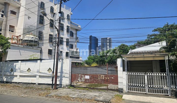 For Rent: House in Dukuh Kupang Timur, Surabaya, 4 Bedrooms, Move-in Ready, Carport Fits 4 Cars, Near Ciputra World. For Rent: House in Dukuh Kupang Timur, Surabaya, 4 Bedrooms, Move-in Ready, Carport Fits 4 Cars, Near Ciputra World.