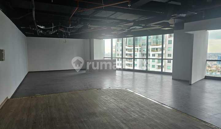 READY UNIT For Rent Office Space Pakuwon Center TP5 Surabaya 201.5m2 Semi Furnished Already Equipped with Director's Room & Meeting Room