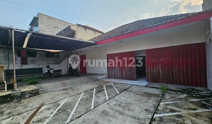 PARKIR LUAS HADAP JALAN RAYA Rumah Usaha Bratang Binangun Surabaya Timur 12x30 Cocok Utk Klinik, Ekspedisi, Resto Cafe Dll 2
