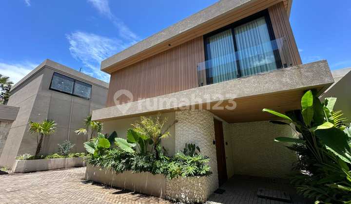 Beachside Tropical Villa - Pererenan, Bali | Freehold & Fully Furnished