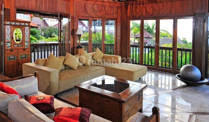 Good Passive Income Tropical 3 Bedrooms Villa Balangan Jimbaran Bali Huge Pool Garden 1