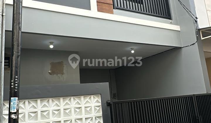 DEKAT KAMPUS PETRA Rumah Kutisari Surabaya  Baru Gress 2 Lantai Dkt Kampus Petra 900Jtan