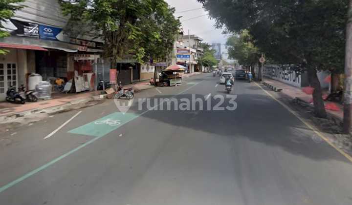 BUSINESS & HUB CENTER Former Trunojoyo Office Building Jember City 2Floors 451m2 Price OWNER Firmly Negotiable BUSINESS & HUB CENTER Former Trunojoyo Office Building Jember City 2Floors 451m2 Price OWNER Firmly Negotiable