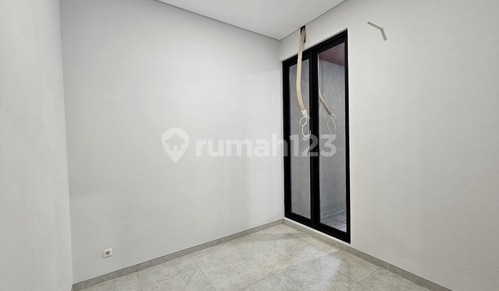 New Gresss Unit Ready - Manyar Tirtoyoso Surabaya Modern Scandinavian House 2 Floors | Premium Location 2