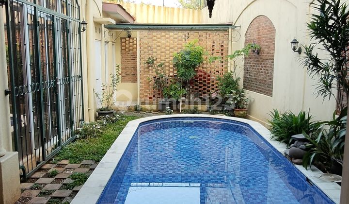 Rumah Asri Cluster Permata Bintaro Sektor 9 Ada Kolam Renang
