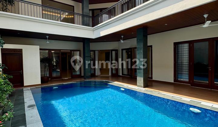 Dijual Rumah Mewah Tropical Modern Adhyaksa Lebak Bulus