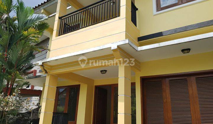 Rumah 3 Lantai Bagus Unfurnished SHM di Villa Cinere Mas, Depok 2