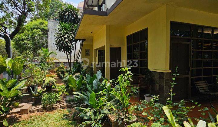 Rumah Asri di Pondok Indah Jakarta Selatan 2 Lantai SHM Bagus 1