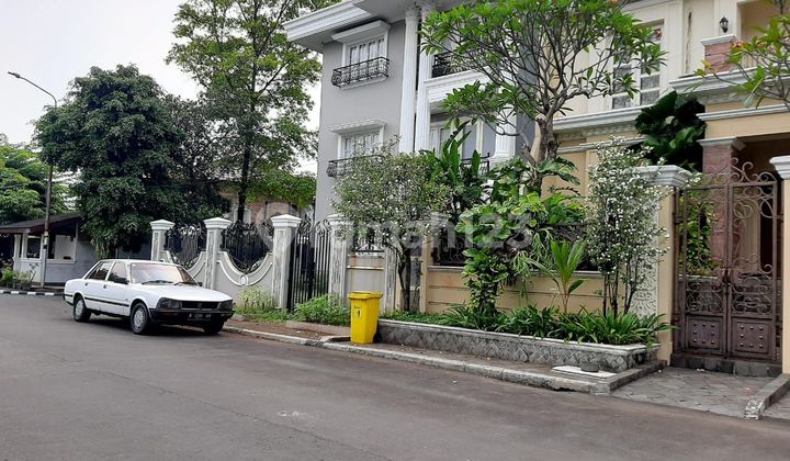 Rumah Lux di Gandaria Jakarta Selatan 2 Lantai SHM Bagus 2